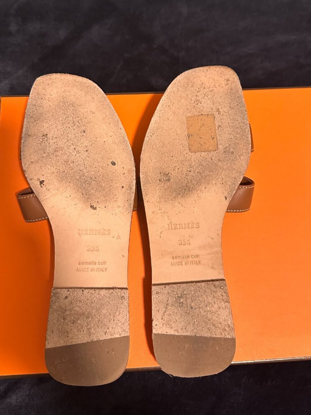 Hermes Oran Sandals - Gold colour - for sale - Picture 2 of 6